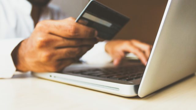 大学生にクレジットカードはいらない?
