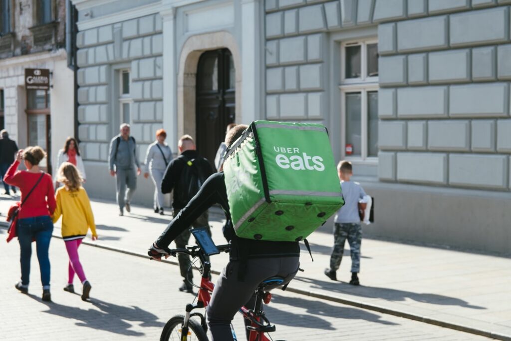 Uber Eats（ウーバーイーツ）は都心と郊外で稼ぎ方が違う